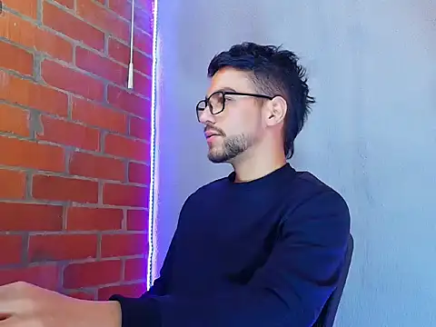 Snapshot of Leandro_valenzuela chatting on October 8, 2025, 6:49 pm Leandro valenzuela online show from October 8, 2025, 6:49 pm