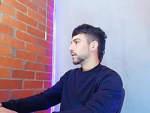 Snapshot of Leandro_valenzuela chatting on October 9, 2025, 2:48 pm Leandro valenzuela online show from October 9, 2025, 2:48 pm