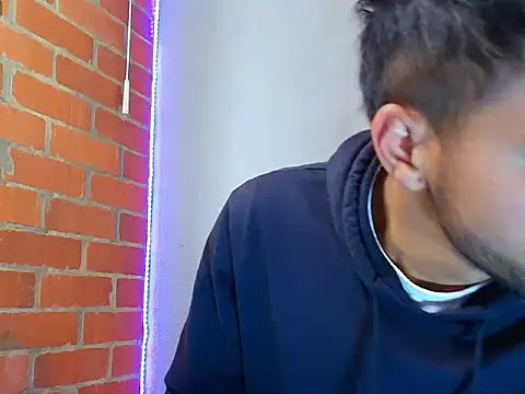 Snapshot of Leandro_valenzuela chatting on October 23, 2025, 7:01 pm Leandro valenzuela online show from October 23, 2025, 7:01 pm