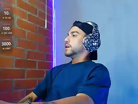 Snapshot of Leandro_valenzuela chatting on October 25, 2025, 10:23 am Leandro valenzuela online show from October 25, 2025, 10:23 am