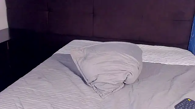 tachala  online show from October 28, 2025, 3:10 am