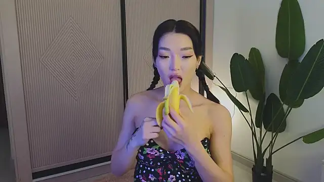 AudreyMell online show from December 3, 2024, 2:49 pm