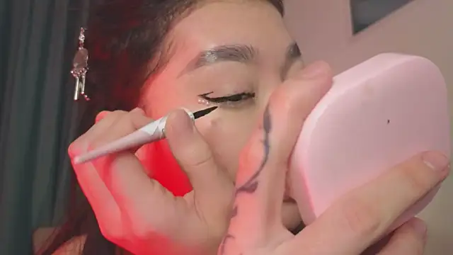 AudreyMell online show from February 14, 2026, 2:25 pm