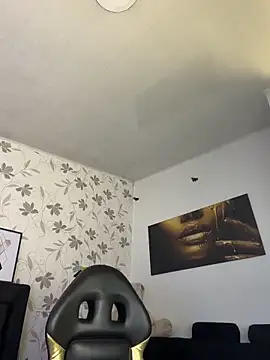 ElaaPerez online show from March 12, 2026, 7:53 pm