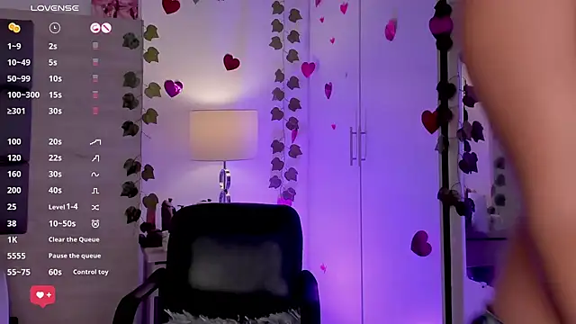 BonnieAnderson  online show from February 6, 2025, 8:02 pm