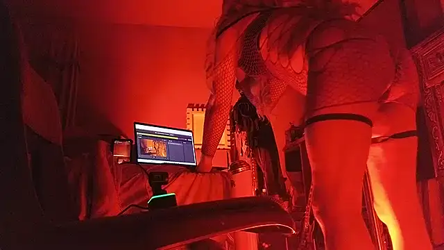 Sandrasaa online show from November 30, 2025, 7:34 am