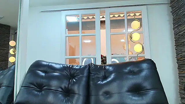 miss collins online show from September 18, 2025, 5:59 pm