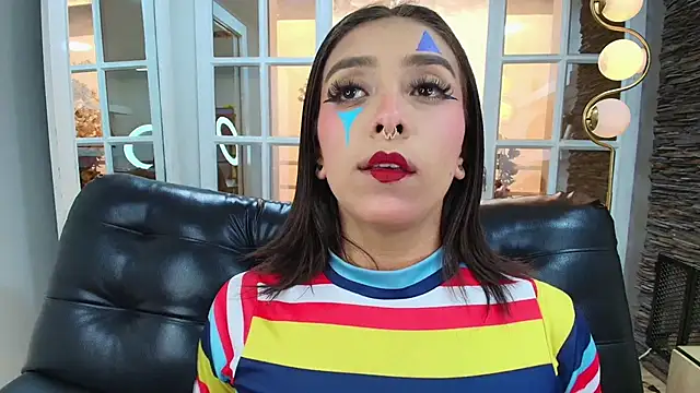 miss collins online show from December 4, 2025, 5:43 pm