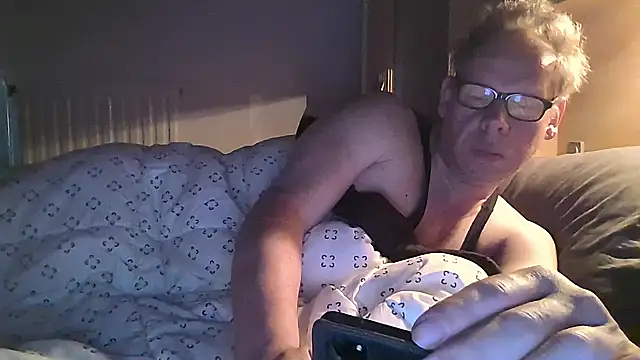 kinkyslet8 online show from March 26, 2026, 8:09 am