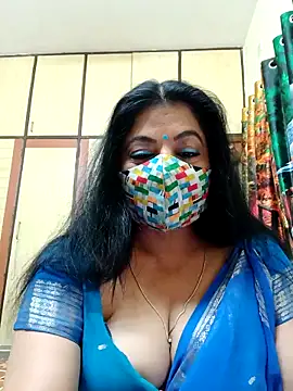 Snapshot of Ratna-777 chatting on September 27, 2025, 6:13 pm Ratna-777 online show from September 27, 2025, 6:13 pm