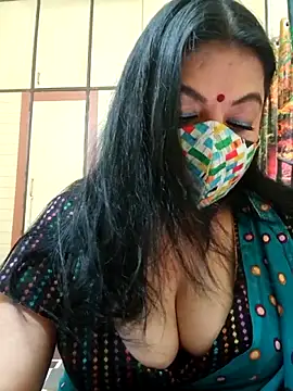 Snapshot of Ratna-777 chatting on October 1, 2025, 5:41 pm Ratna-777 online show from October 1, 2025, 5:41 pm