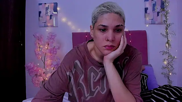 Charlee pink online show from September 18, 2025, 2:57 am