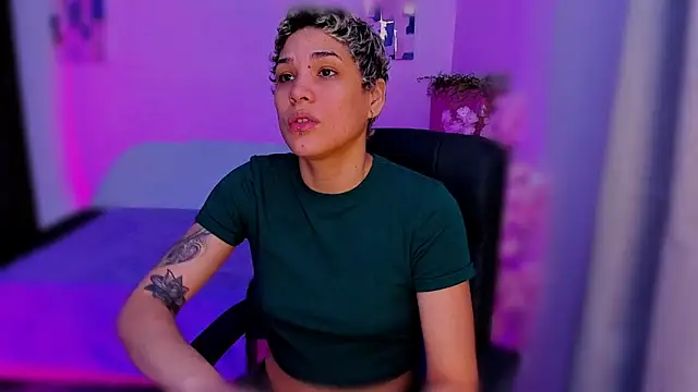 Charlee pink online show from November 24, 2025, 8:19 pm