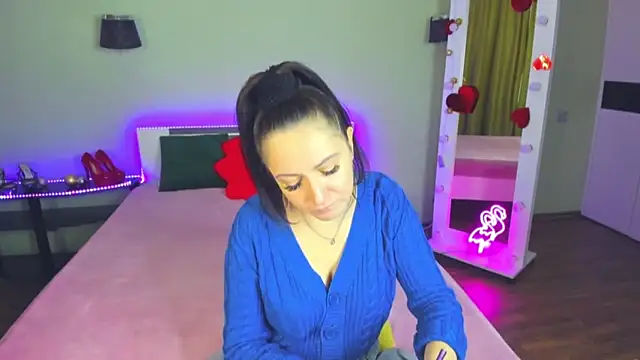 Snapshot of AngellLika chatting on October 18, 2025, 12:50 pm AngellLika online show from October 18, 2025, 12:50 pm