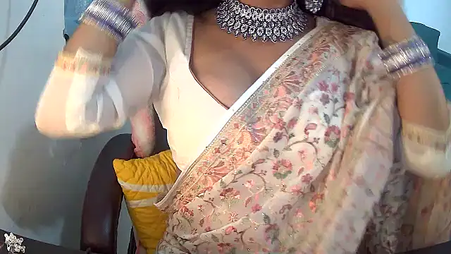 Cute-Tara online show from October 2, 2025, 1:34 am