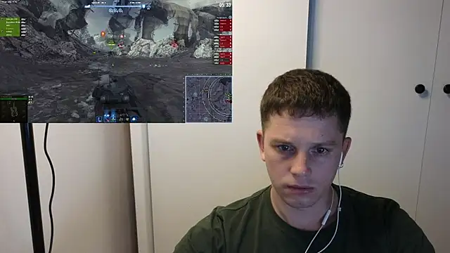 Snapshot of BigL0ve chatting on October 5, 2025, 2:48 pm BigL0ve online show from October 5, 2025, 2:48 pm