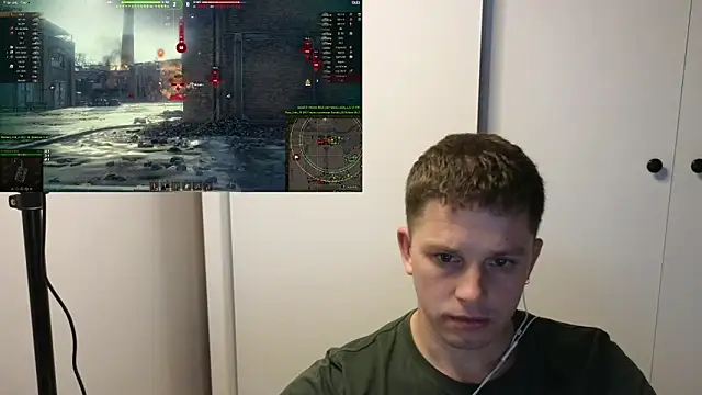 Snapshot of BigL0ve chatting on October 6, 2025, 2:47 pm BigL0ve online show from October 6, 2025, 2:47 pm