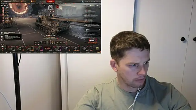 Snapshot of BigL0ve chatting on October 24, 2025, 2:46 pm BigL0ve online show from October 24, 2025, 2:46 pm