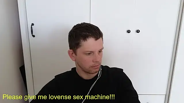 BigL0ve online show from April 23, 2026, 4:24 am