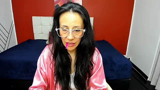 Abrillee1 online show from January 16, 2025, 10:44 pm