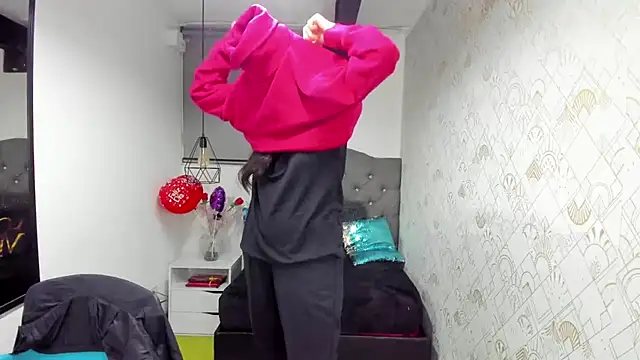 Abrillee1 online show from March 7, 2025, 1:31 am