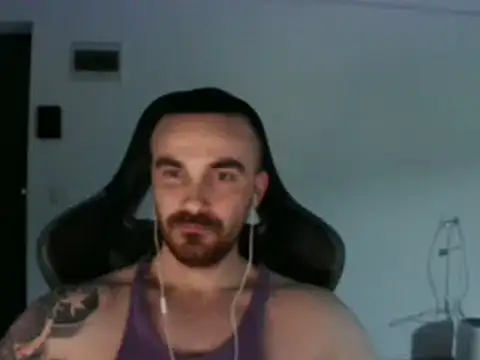 Snapshot of mu5clemania2 chatting on February 3, 2025, 8:24 pm mu5clemania2 online show from February 3, 2025, 8:24 pm