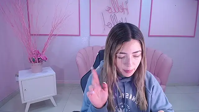 Snapshot of channel_blonde_a chatting on January 23, 2025, 4:37 pm channel blonde a online show from January 23, 2025, 4:37 pm