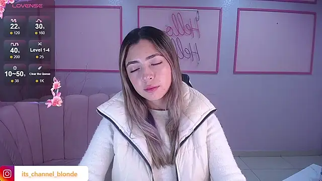 Snapshot of channel_blonde_a chatting on January 29, 2025, 4:30 pm channel blonde a online show from January 29, 2025, 4:30 pm