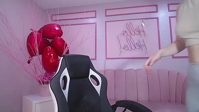 Snapshot of channel_blonde_a chatting on February 24, 2025, 4:47 pm channel blonde a online show from February 24, 2025, 4:47 pm