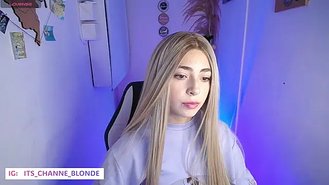 Snapshot of channel_blonde_a chatting on October 21, 2025, 9:26 pm channel blonde a online show from October 21, 2025, 9:26 pm