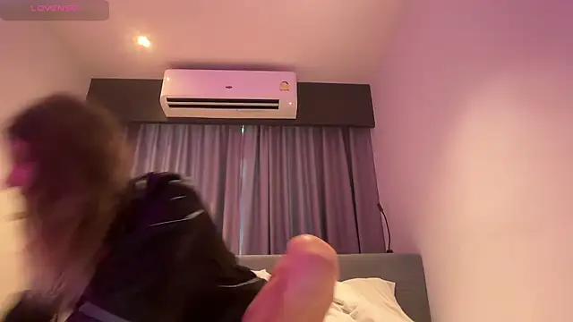 Alice Pinkhead online show from May 4, 2026, 8:43 am