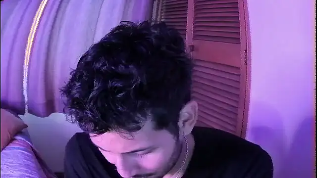 Nicholasrodrii online show from February 25, 2026, 10:30 pm