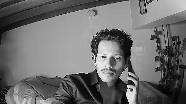 Snapshot of Nicholasrodrii chatting on June 18, 2026, 11:20 pm Nicholasrodrii online show from June 18, 2026, 11:20 pm