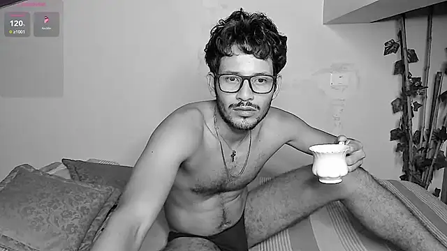 Snapshot of Nicholasrodrii chatting on July 1, 2026, 2:13 am Nicholasrodrii online show from July 1, 2026, 2:13 am