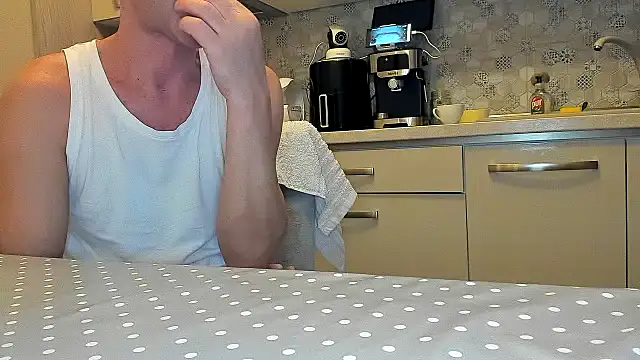 Snapshot of cuplu29 chatting on December 4, 2025, 2:32 am cuplu29 online show from December 4, 2025, 2:32 am