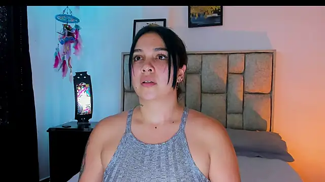 brianaGuzman online show from May 16, 2026, 5:34 pm