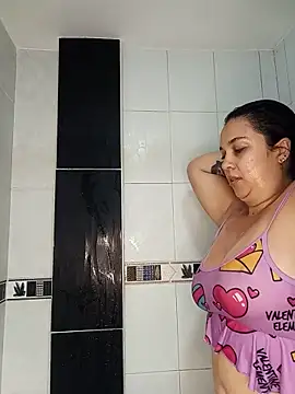 brianaGuzman online show from May 25, 2026, 8:04 pm