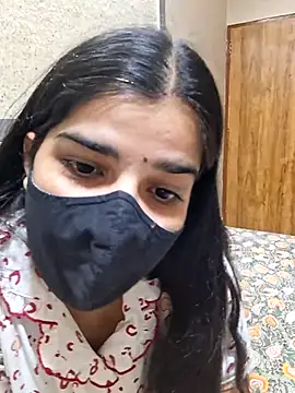 Snapshot of aaliya_bhattt chatting on July 13, 2026, 1:03 pm aaliya bhattt online show from July 13, 2026, 1:03 pm