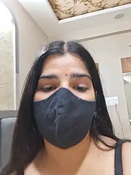 Snapshot of aaliya_bhattt chatting on August 3, 2026, 3:05 pm aaliya bhattt online show from August 3, 2026, 3:05 pm