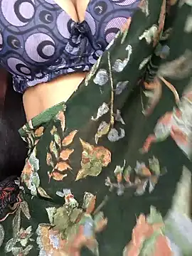 baby soni78690 online show from January 11, 2026, 4:45 pm