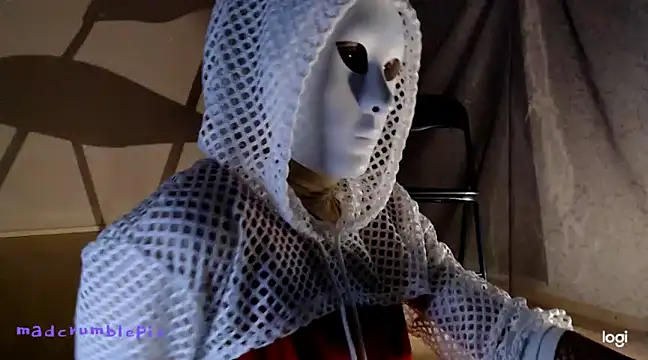 madcrumblepie online show from December 30, 2024, 8:15 pm