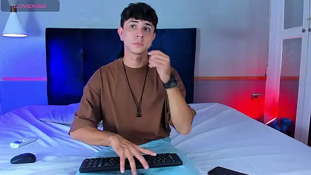 Daniel Harris  online show from January 31, 2025, 3:30 am