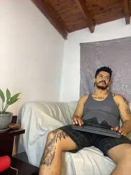 AndresSmith   online show from May 9, 2026, 2:28 am