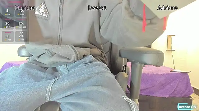 Snapshot of nakedfoam1 chatting on September 19, 2025, 3:30 am nakedfoam1 online show from September 19, 2025, 3:30 am