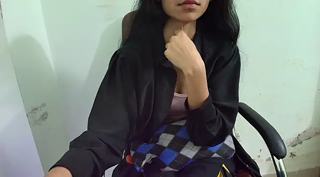 Srabontii online show from February 20, 2025, 4:18 am