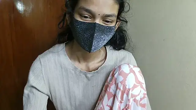 Snapshot of Srabontii chatting on March 15, 2026, 6:14 pm Srabontii online show from March 15, 2026, 6:14 pm