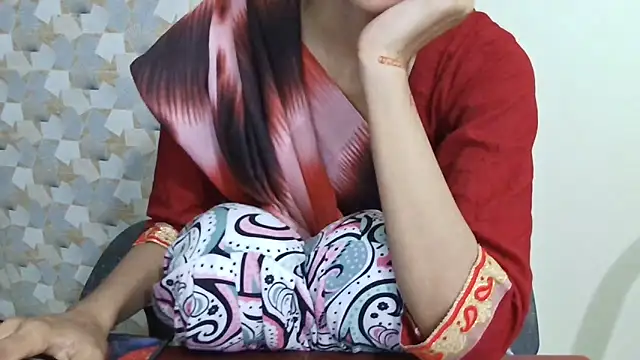 Snapshot of Srabontii chatting on May 31, 2026, 4:36 pm Srabontii online show from May 31, 2026, 4:36 pm