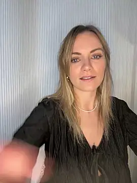 Snapshot of Milla__one chatting on September 23, 2025, 1:36 pm Milla one online show from September 23, 2025, 1:36 pm