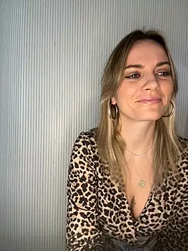 Snapshot of Milla__one chatting on October 10, 2025, 8:57 am Milla one online show from October 10, 2025, 8:57 am