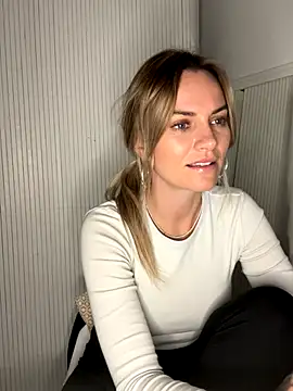 Milla  one online show from November 13, 2025, 4:39 pm